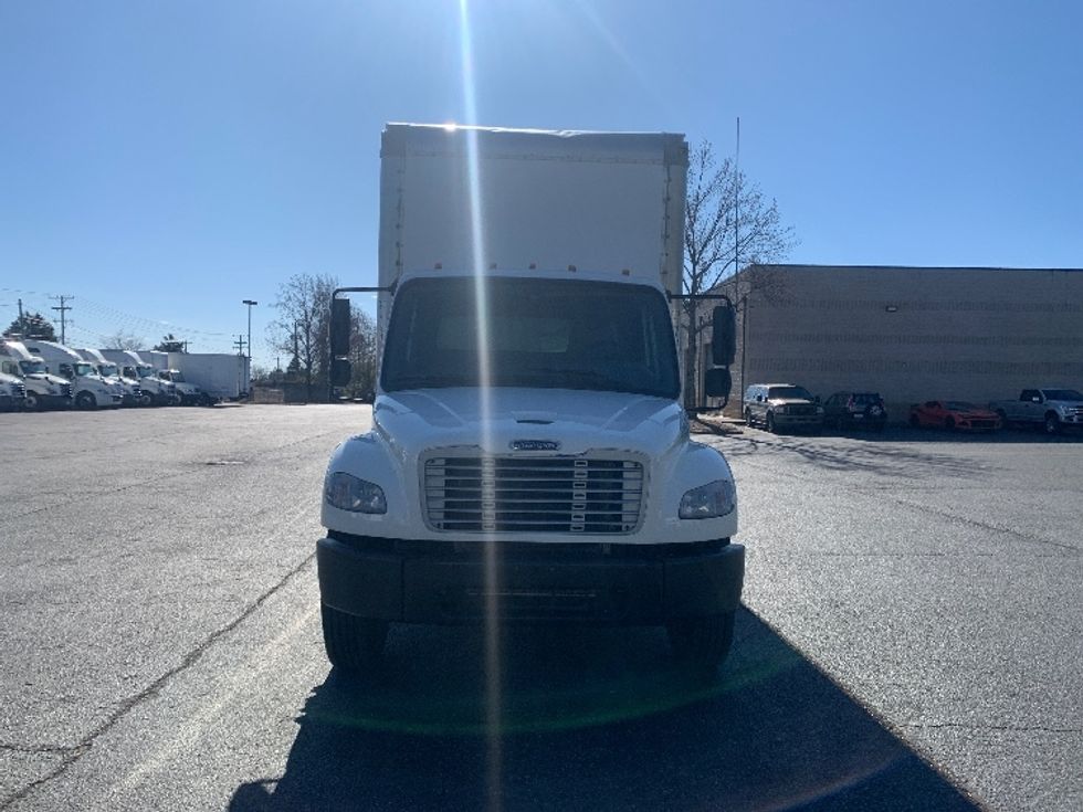 Medium Duty Box Truck-Light and Medium Duty Trucks-Freightliner-2019-M2-Concord-NC-326,326\n\t\tmiles-$ 27,750 - Image 2