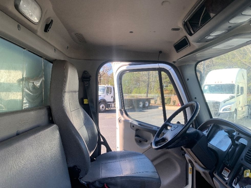 Medium Duty Box Truck-Light and Medium Duty Trucks-Freightliner-2019-M2-Concord-NC-326,326\n\t\tmiles-$ 27,750 - Image 22