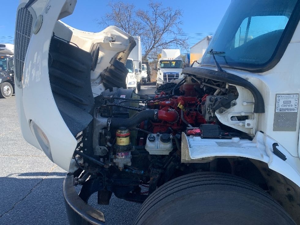 Medium Duty Box Truck-Light and Medium Duty Trucks-Freightliner-2019-M2-Concord-NC-326,326\n\t\tmiles-$ 27,750 - Image 24