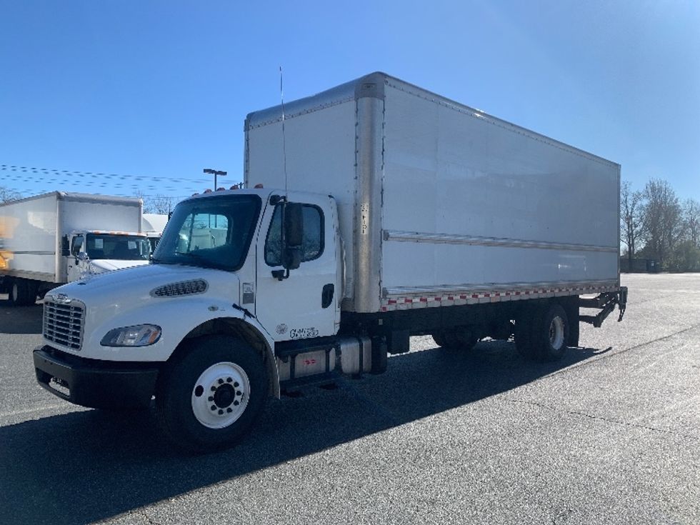 Medium Duty Box Truck-Light and Medium Duty Trucks-Freightliner-2019-M2-Concord-NC-326,326\n\t\tmiles-$ 27,750 - Image 3