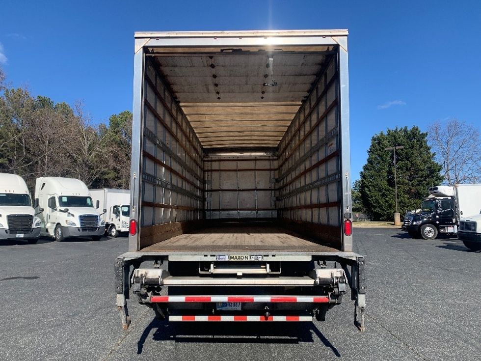 Medium Duty Box Truck-Light and Medium Duty Trucks-Freightliner-2019-M2-Concord-NC-326,326\n\t\tmiles-$ 27,750 - Image 8