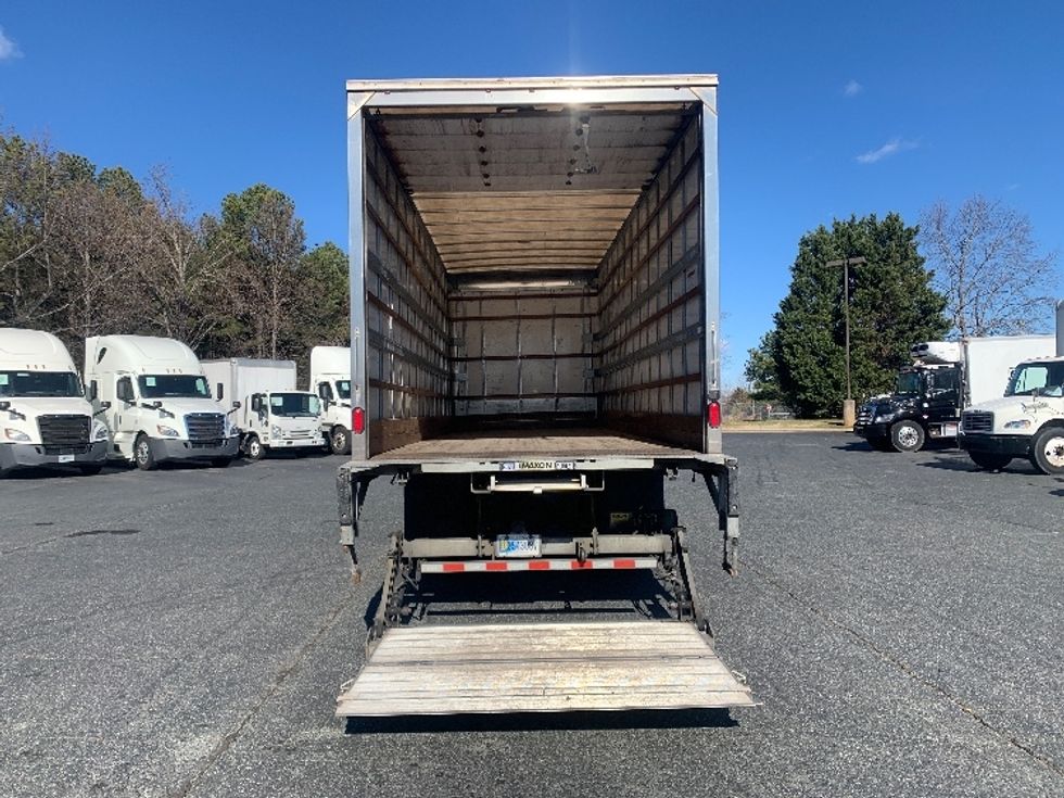 Medium Duty Box Truck-Light and Medium Duty Trucks-Freightliner-2019-M2-Concord-NC-326,326\n\t\tmiles-$ 27,750 - Image 9
