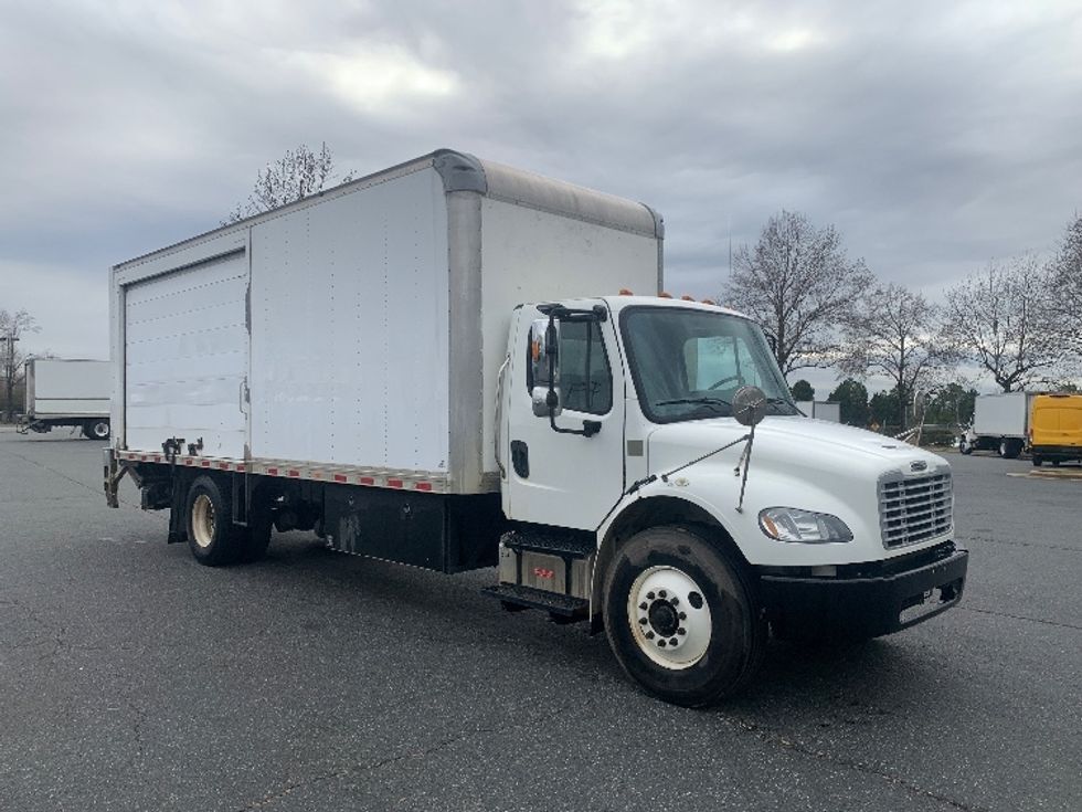 Medium Duty Box Truck-Light and Medium Duty Trucks-Freightliner-2019-M2-Concord-NC-91,379\n\t\tmiles-$ 61,000 - Image 1