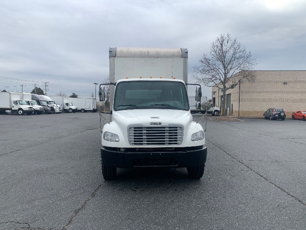 Medium Duty Box Truck-Light and Medium Duty Trucks-Freightliner-2019-M2-Concord-NC-91,379\n\t\tmiles-$ 61,000 - Image 2
