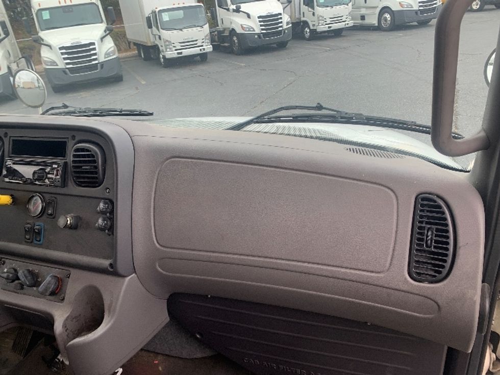 Medium Duty Box Truck-Light and Medium Duty Trucks-Freightliner-2019-M2-Concord-NC-91,379\n\t\tmiles-$ 61,000 - Image 21