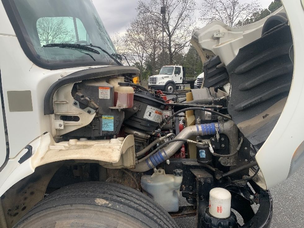 Medium Duty Box Truck-Light and Medium Duty Trucks-Freightliner-2019-M2-Concord-NC-91,379\n\t\tmiles-$ 61,000 - Image 23