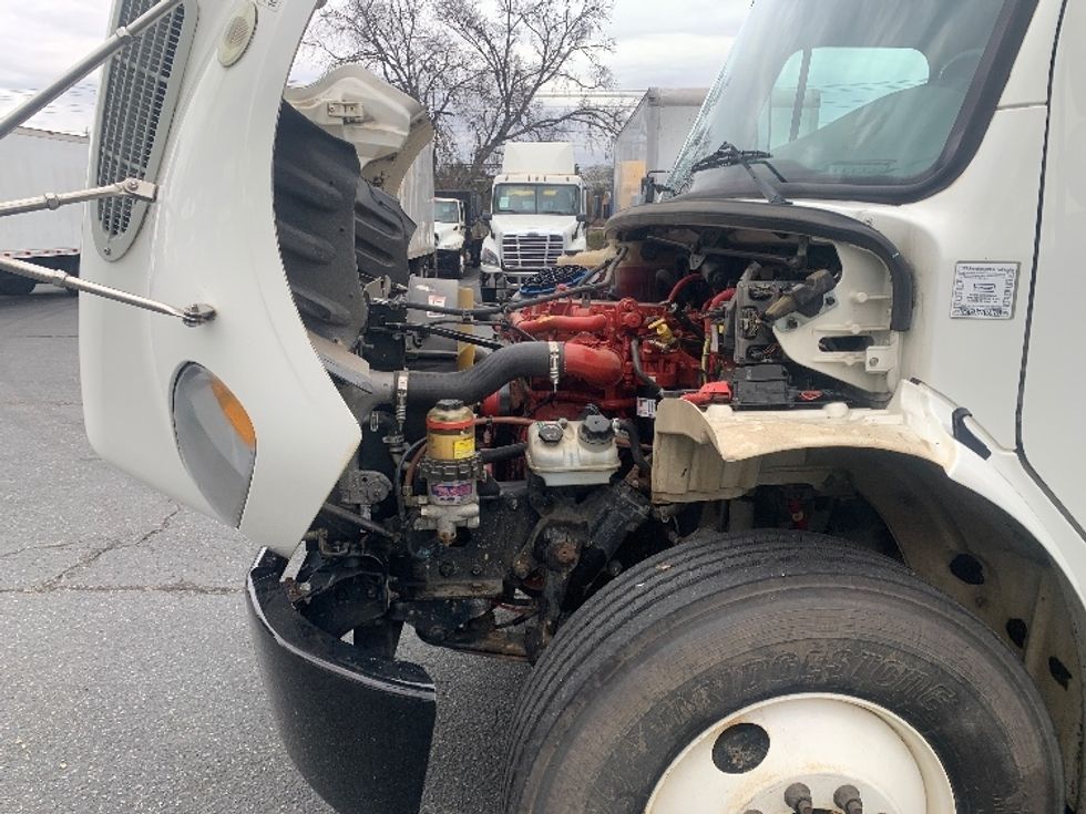 Medium Duty Box Truck-Light and Medium Duty Trucks-Freightliner-2019-M2-Concord-NC-91,379\n\t\tmiles-$ 61,000 - Image 24