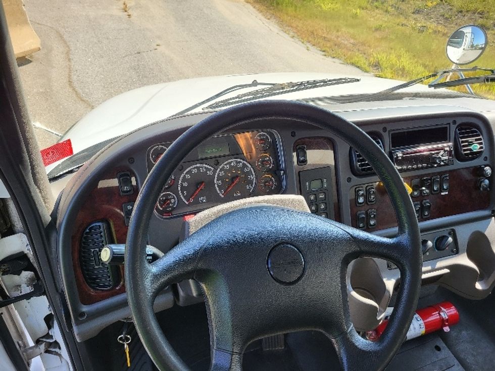 Medium Duty Box Truck-Light and Medium Duty Trucks-Freightliner-2019-M2-Concord-NH-141,575\n\t\tmiles-$ 59,500 - Image 18