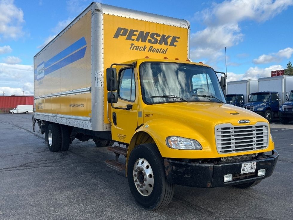 Medium Duty Box Truck-Light and Medium Duty Trucks-Freightliner-2019-M2-Concord-ON-211,635\n\t\tkm-$ 71,750 - Image 1