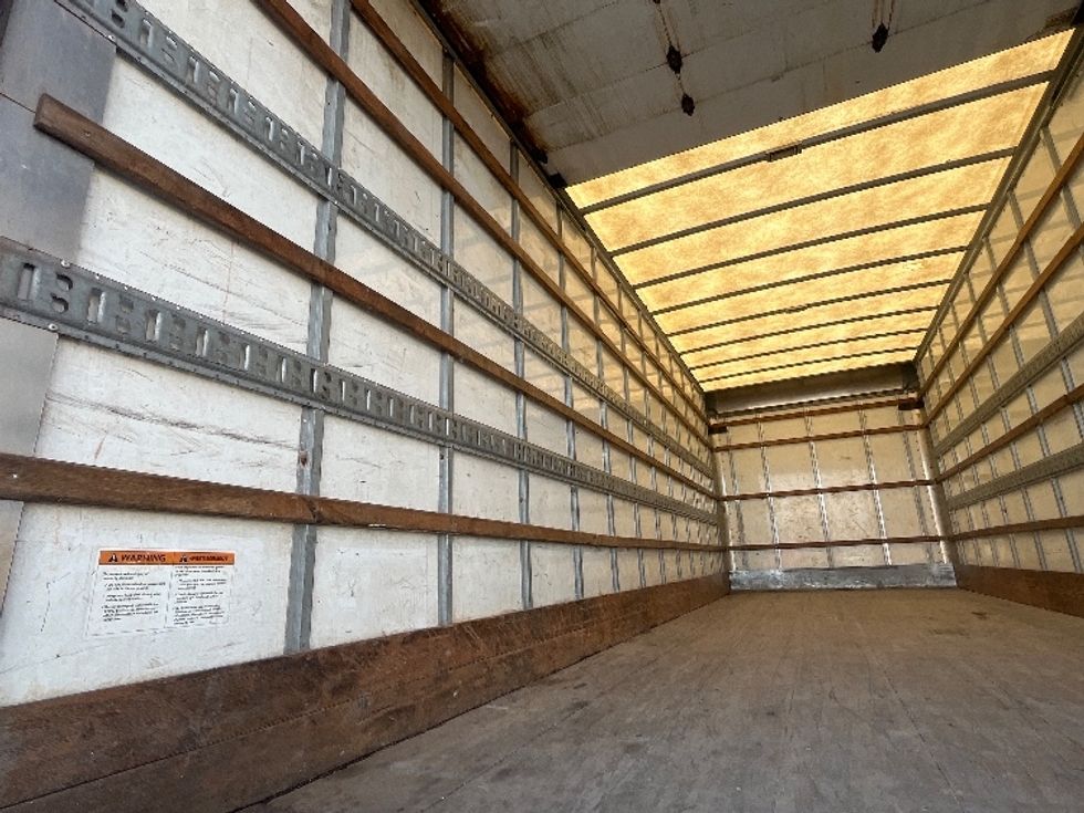 Medium Duty Box Truck-Light and Medium Duty Trucks-Freightliner-2019-M2-Concord-ON-211,635\n\t\tkm-$ 71,750 - Image 11