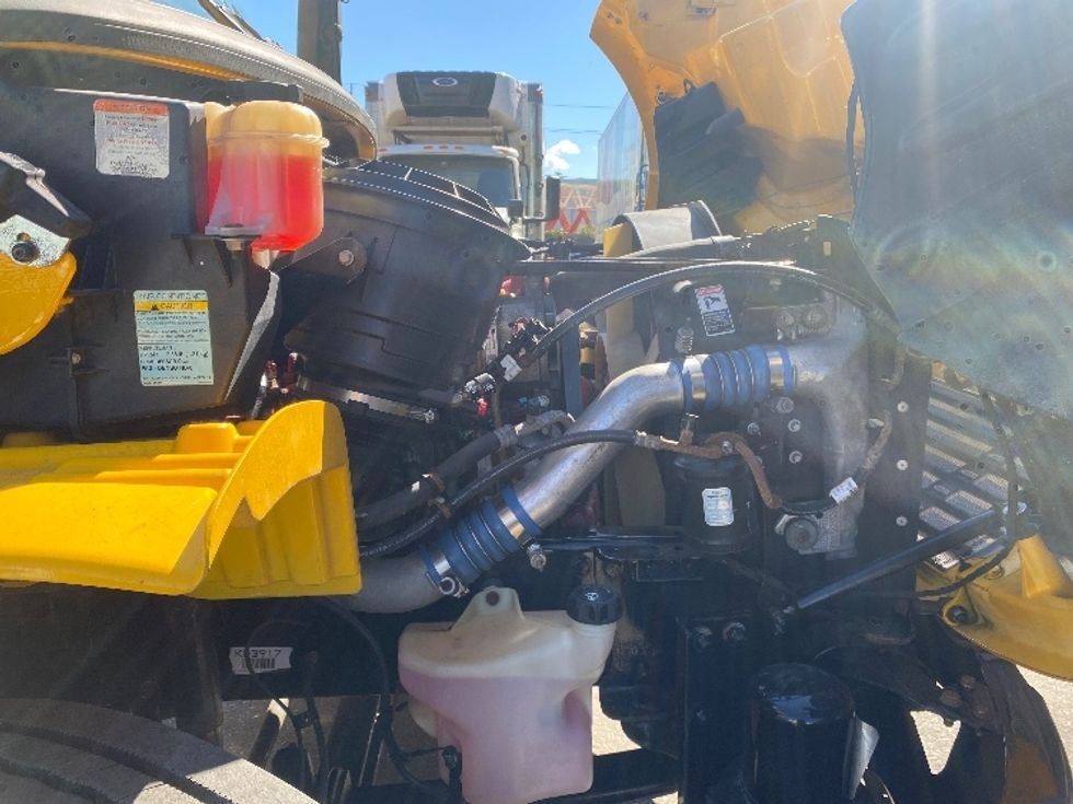 Medium Duty Box Truck-Light and Medium Duty Trucks-Freightliner-2019-M2-Concord-ON-286,436\n\t\tkm-$ 58,250 - Image 23