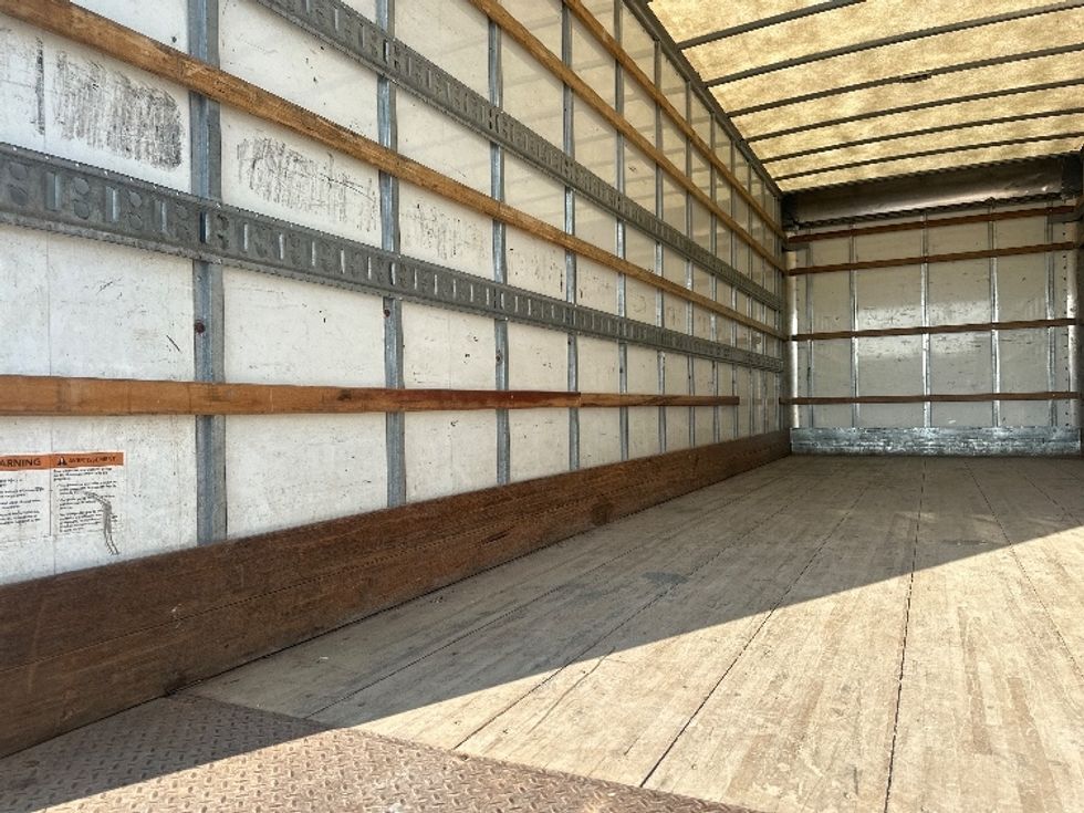 Medium Duty Box Truck-Light and Medium Duty Trucks-Freightliner-2019-M2-Concord-ON-294,550\n\t\tkm-$ 63,750 - Image 11