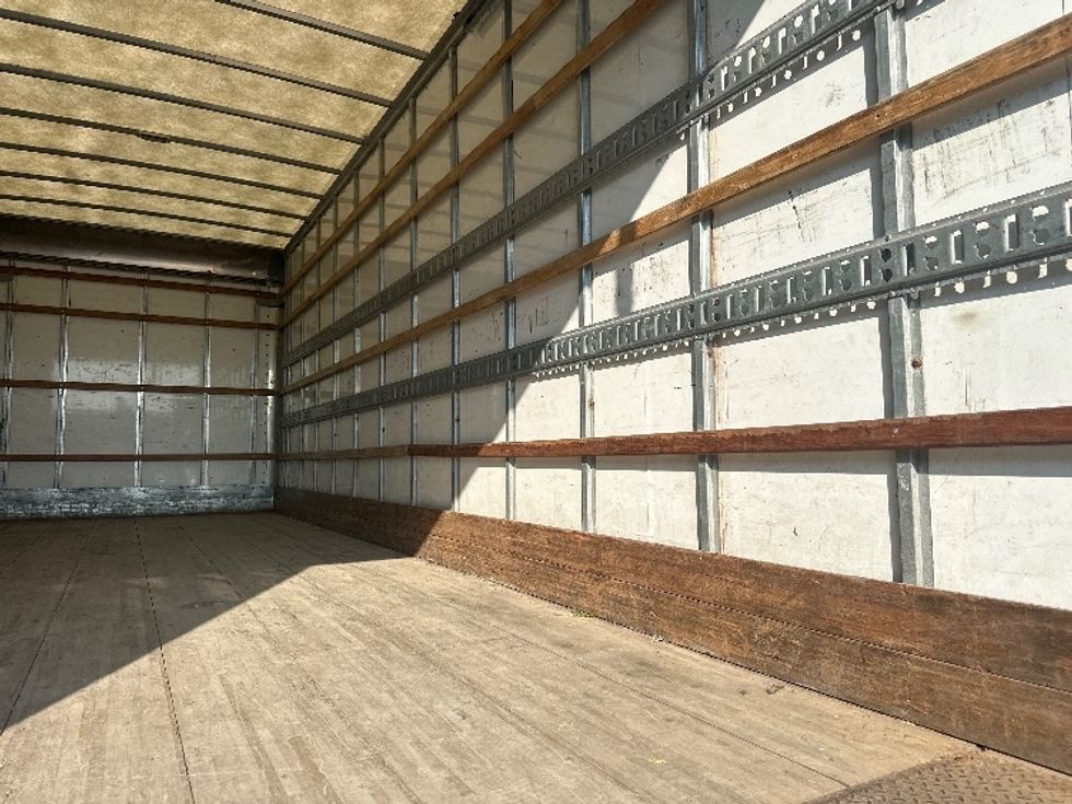 Medium Duty Box Truck-Light and Medium Duty Trucks-Freightliner-2019-M2-Concord-ON-294,550\n\t\tkm-$ 63,750 - Image 12