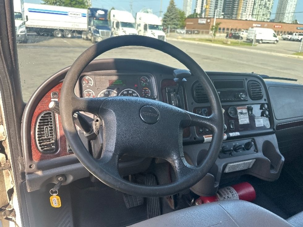 Medium Duty Box Truck-Light and Medium Duty Trucks-Freightliner-2019-M2-Concord-ON-294,550\n\t\tkm-$ 63,750 - Image 18