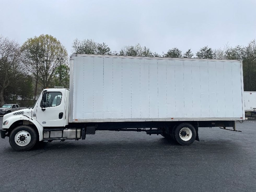 Medium Duty Box Truck-Light and Medium Duty Trucks-Freightliner-2019-M2-Conover-NC-50,056\n\t\tmiles-$ 60,500 - Image 4