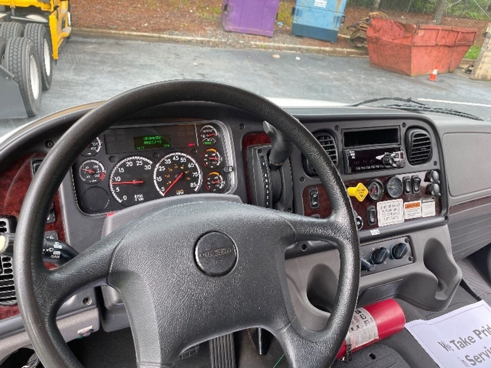 Medium Duty Box Truck-Light and Medium Duty Trucks-Freightliner-2019-M2-Conover-NC-89,326\n\t\tmiles-$ 60,000 - Image 17