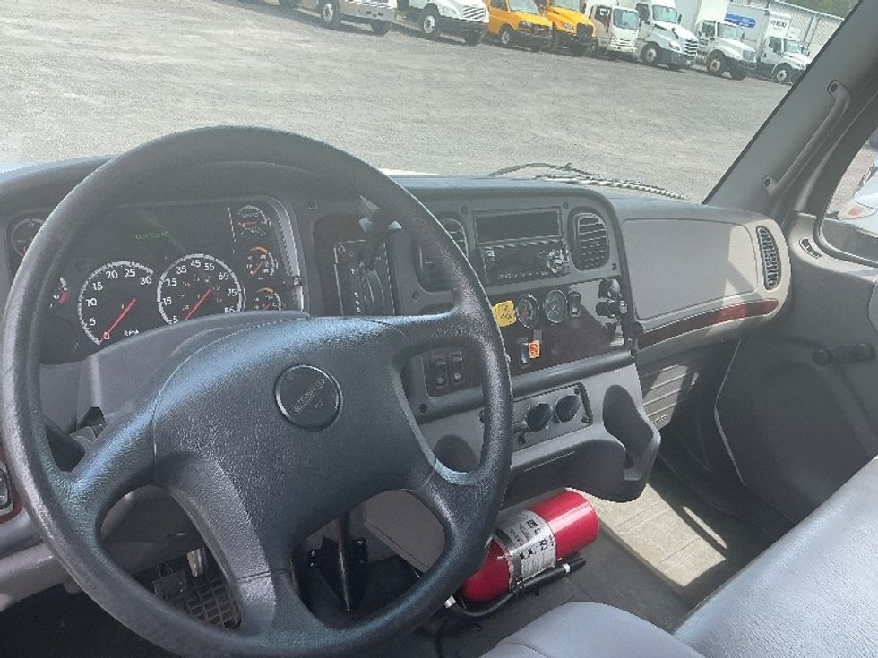 Medium Duty Box Truck-Light and Medium Duty Trucks-Freightliner-2019-M2-Conway-SC-116,466\n\t\tmiles-$ 60,500 - Image 18