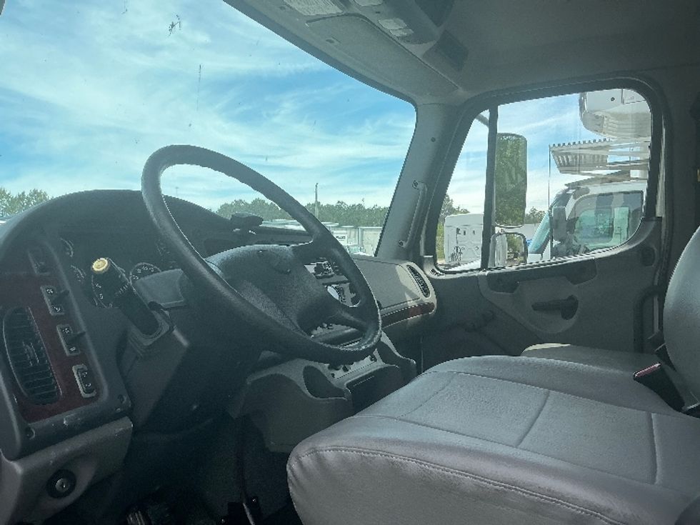 Medium Duty Box Truck-Light and Medium Duty Trucks-Freightliner-2019-M2-Conway-SC-116,466\n\t\tmiles-$ 60,500 - Image 19