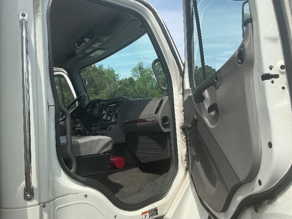 Medium Duty Box Truck-Light and Medium Duty Trucks-Freightliner-2019-M2-Conway-SC-116,466\n\t\tmiles-$ 60,500 - Image 20