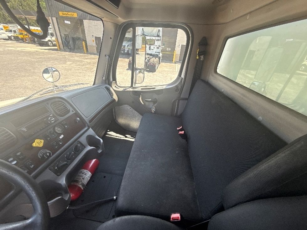 Medium Duty Box Truck-Light and Medium Duty Trucks-Freightliner-2019-M2-Conyers-GA-212,612\n\t\tmiles-$ 47,750 - Image 19