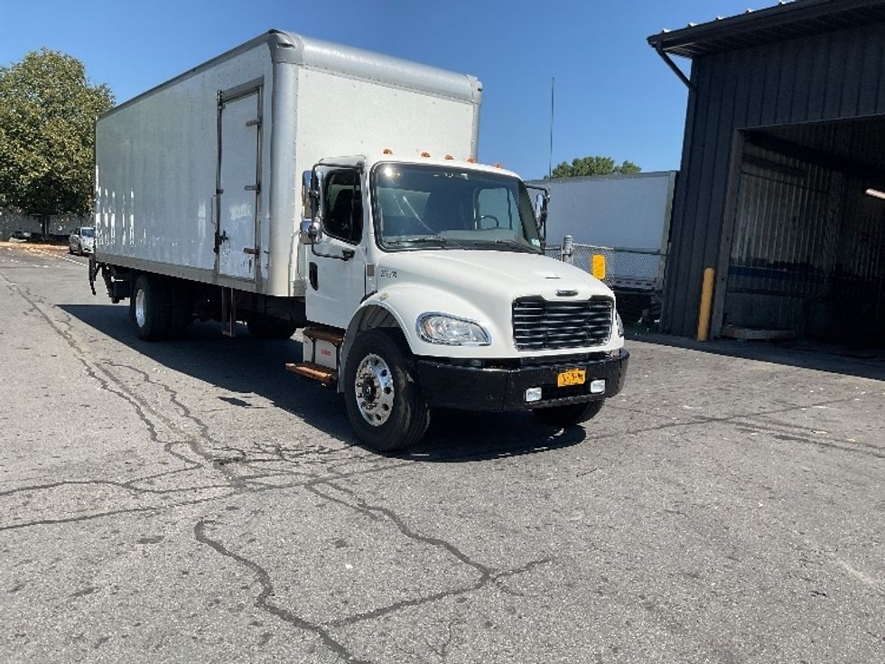 Medium Duty Box Truck-Light and Medium Duty Trucks-Freightliner-2019-M2-Coxsackie-NY-206,441\n\t\tmiles-$ 40,500 - Image 1