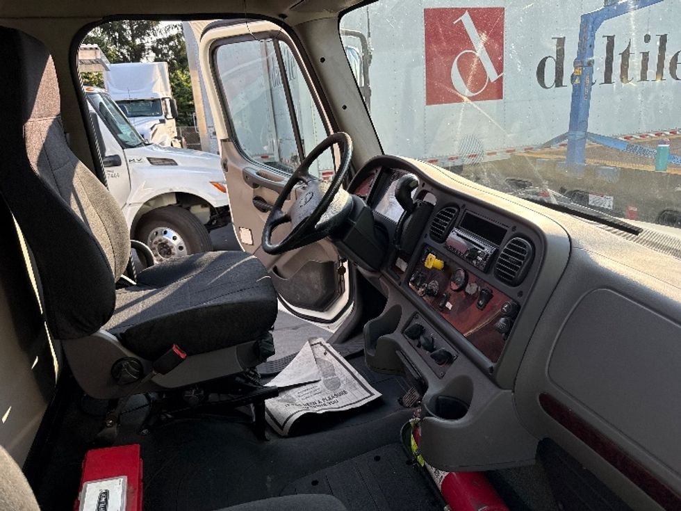 Medium Duty Box Truck-Light and Medium Duty Trucks-Freightliner-2019-M2-Coxsackie-NY-206,441\n\t\tmiles-$ 40,500 - Image 22