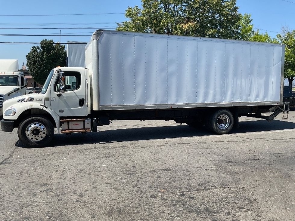 Medium Duty Box Truck-Light and Medium Duty Trucks-Freightliner-2019-M2-Coxsackie-NY-206,441\n\t\tmiles-$ 40,500 - Image 4