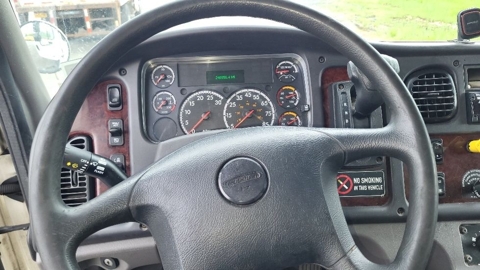 Medium Duty Box Truck-Light and Medium Duty Trucks-Freightliner-2019-M2-Coxsackie-NY-246,956\n\t\tmiles-$ 23,750 - Image 17