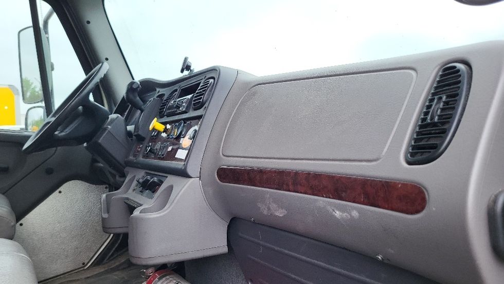 Medium Duty Box Truck-Light and Medium Duty Trucks-Freightliner-2019-M2-Coxsackie-NY-246,956\n\t\tmiles-$ 23,750 - Image 21