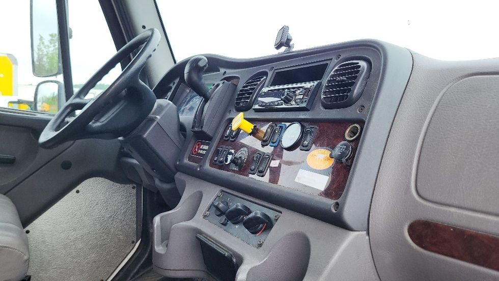 Medium Duty Box Truck-Light and Medium Duty Trucks-Freightliner-2019-M2-Coxsackie-NY-246,956\n\t\tmiles-$ 23,750 - Image 22
