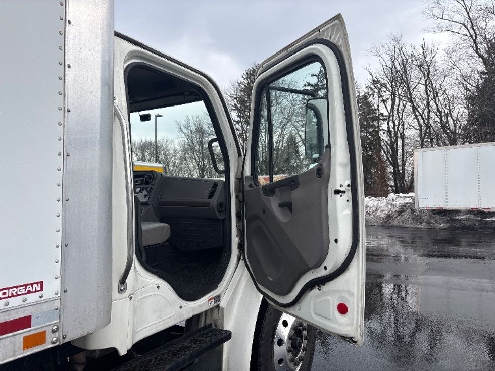 Medium Duty Box Truck-Light and Medium Duty Trucks-Freightliner-2019-M2-Cranbury-NJ-428,788\n\t\tmiles-$ 21,000 - Image 20