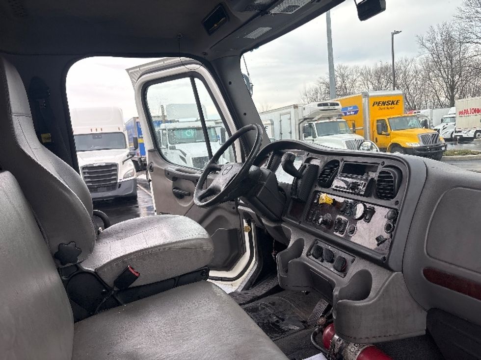 Medium Duty Box Truck-Light and Medium Duty Trucks-Freightliner-2019-M2-Cranbury-NJ-428,788\n\t\tmiles-$ 21,000 - Image 22