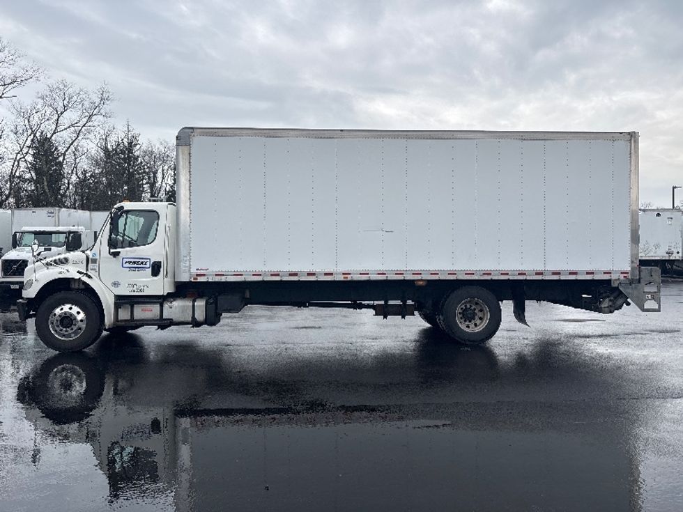 Medium Duty Box Truck-Light and Medium Duty Trucks-Freightliner-2019-M2-Cranbury-NJ-428,788\n\t\tmiles-$ 21,000 - Image 4