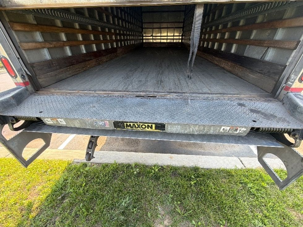 Medium Duty Box Truck-Light and Medium Duty Trucks-Freightliner-2019-M2-Cranbury-NJ-448,875\n\t\tmiles-$ 20,500 - Image 10