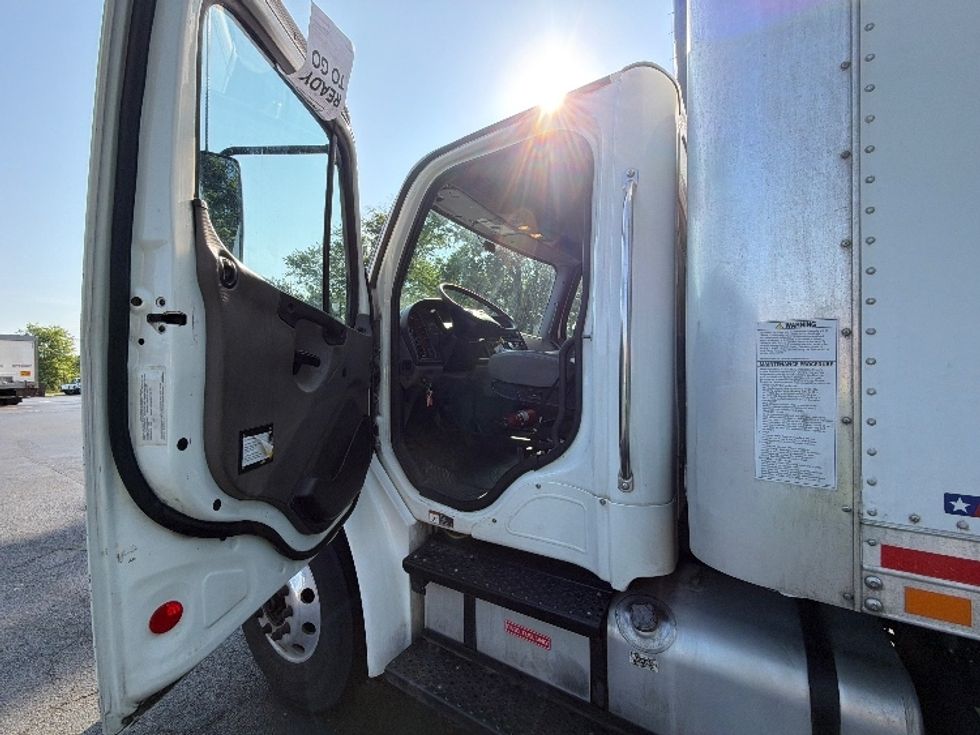 Medium Duty Box Truck-Light and Medium Duty Trucks-Freightliner-2019-M2-Cranbury-NJ-448,875\n\t\tmiles-$ 20,500 - Image 16