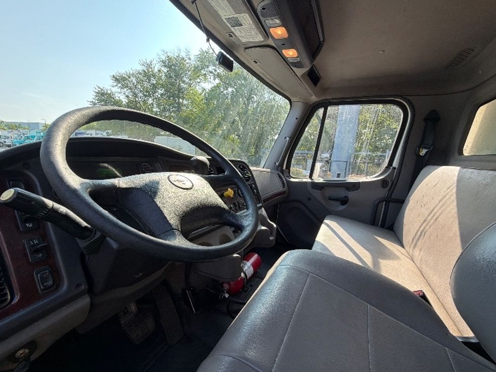 Medium Duty Box Truck-Light and Medium Duty Trucks-Freightliner-2019-M2-Cranbury-NJ-448,875\n\t\tmiles-$ 20,500 - Image 17