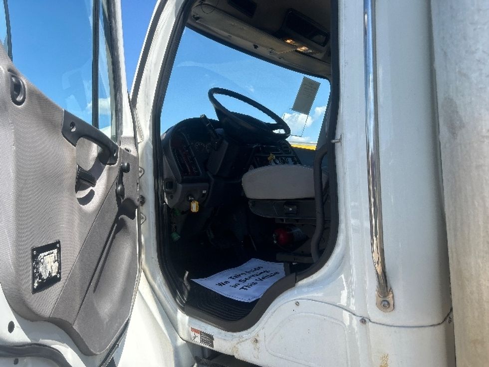 Medium Duty Box Truck-Light and Medium Duty Trucks-Freightliner-2019-M2-Dallas-TX-152,931\n\t\tmiles-$ 55,750 - Image 16