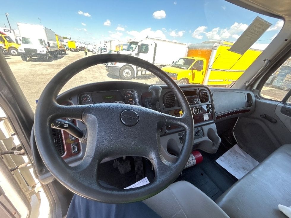 Medium Duty Box Truck-Light and Medium Duty Trucks-Freightliner-2019-M2-Dallas-TX-152,931\n\t\tmiles-$ 55,750 - Image 17