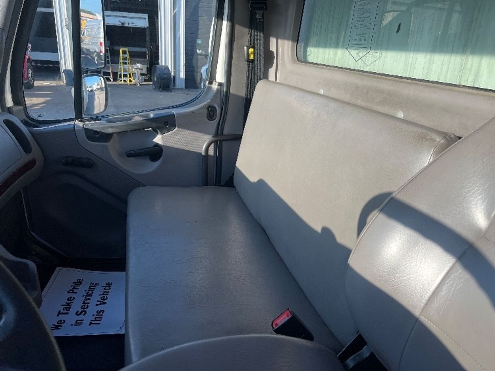 Medium Duty Box Truck-Light and Medium Duty Trucks-Freightliner-2019-M2-Dallas-TX-152,931\n\t\tmiles-$ 55,750 - Image 19