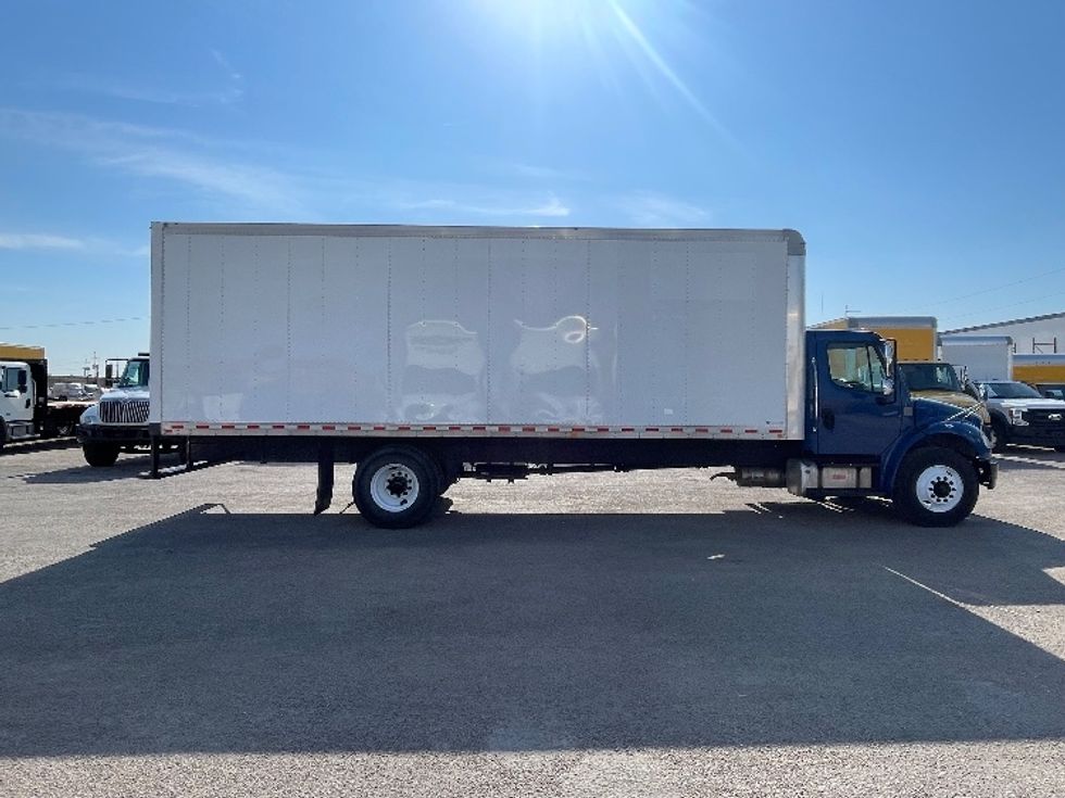 Medium Duty Box Truck-Light and Medium Duty Trucks-Freightliner-2019-M2-Dallas-TX-240,453\n\t\tmiles-$ 32,000 - Image 14
