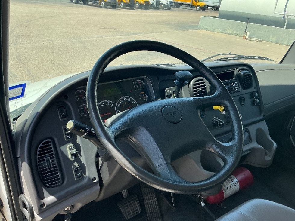 Medium Duty Box Truck-Light and Medium Duty Trucks-Freightliner-2019-M2-Dallas-TX-51,066\n\t\tmiles-$ 67,500 - Image 17