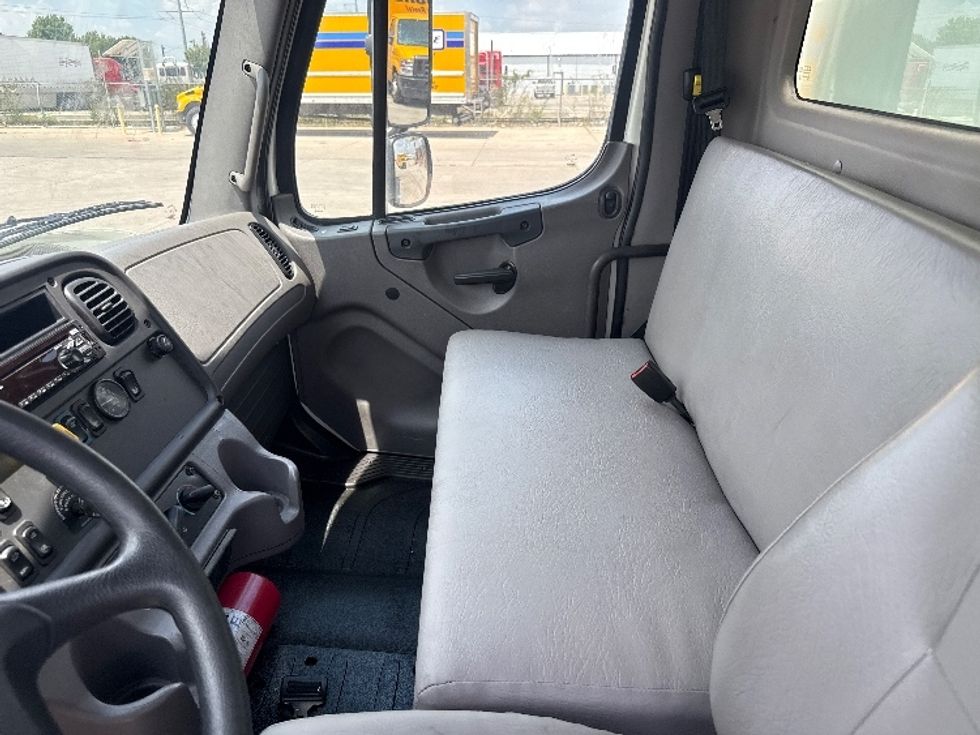 Medium Duty Box Truck-Light and Medium Duty Trucks-Freightliner-2019-M2-Dallas-TX-61,341\n\t\tmiles-$ 65,750 - Image 19