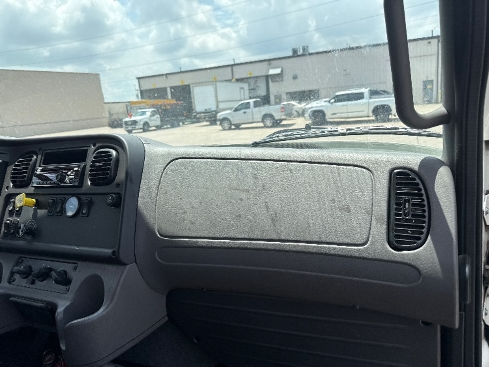 Medium Duty Box Truck-Light and Medium Duty Trucks-Freightliner-2019-M2-Dallas-TX-61,341\n\t\tmiles-$ 65,750 - Image 21