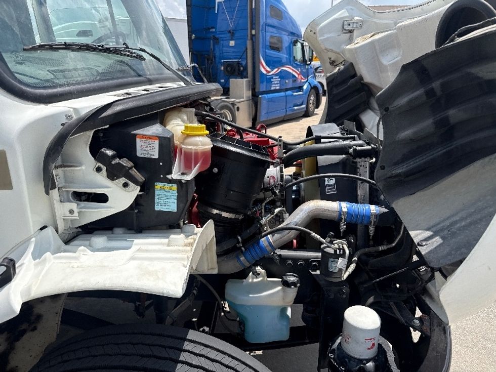 Medium Duty Box Truck-Light and Medium Duty Trucks-Freightliner-2019-M2-Dallas-TX-61,341\n\t\tmiles-$ 65,750 - Image 23