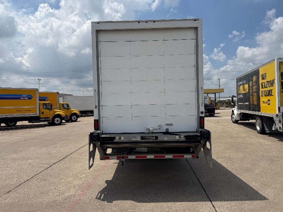 Medium Duty Box Truck-Light and Medium Duty Trucks-Freightliner-2019-M2-Dallas-TX-61,341\n\t\tmiles-$ 65,750 - Image 7