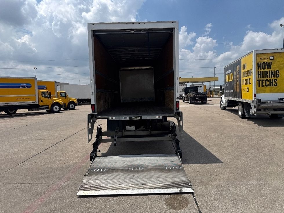 Medium Duty Box Truck-Light and Medium Duty Trucks-Freightliner-2019-M2-Dallas-TX-61,341\n\t\tmiles-$ 65,750 - Image 9