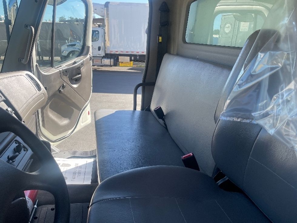 Medium Duty Box Truck-Light and Medium Duty Trucks-Freightliner-2019-M2-Dalton-GA-78,401\n\t\tmiles-$ 60,000 - Image 19