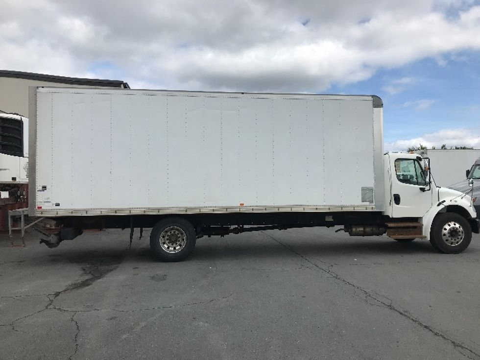 Medium Duty Box Truck-Light and Medium Duty Trucks-Freightliner-2019-M2-Dartmouth-NS-210,275\n\t\tkm-$ 76,000 - Image 15