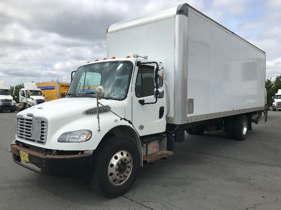 Medium Duty Box Truck-Light and Medium Duty Trucks-Freightliner-2019-M2-Dartmouth-NS-210,275\n\t\tkm-$ 76,000 - Image 3