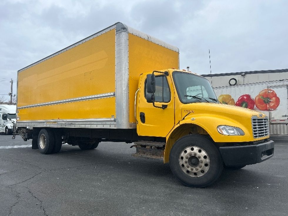 Medium Duty Box Truck-Light and Medium Duty Trucks-Freightliner-2019-M2-Dartmouth-NS-296,075\n\t\tkm-$ 61,250 - Image 1